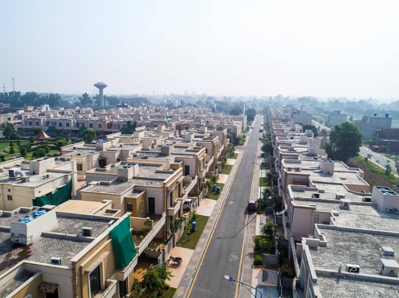 8 Marla Grey Structure House Solid Construction For Sale in Phase 1 B Block  Dream Gardens  Lahore 16