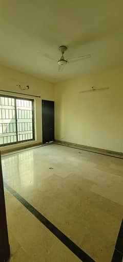 Upper Portion For Rent In G-13 (10 Marla)
