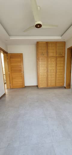 House For Rent In G-13 (10 Marla) Brand New