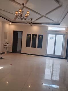 Upper Portion For Rent in G-13 (14 Marla)