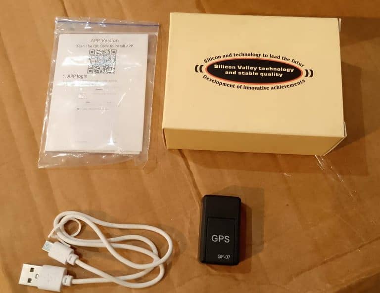 Wireless Mini GPS T r a c k e r 1