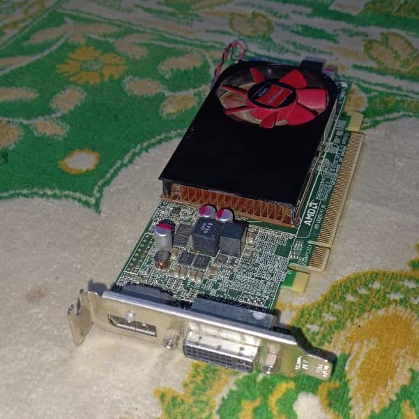 AMD RADEON R7 250 2GB DDR3 128 BIT 3