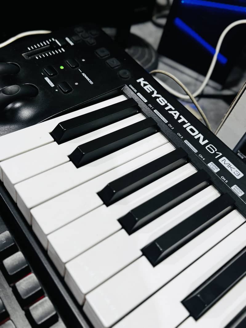 M Audio Midi Keyboard Keystation 61 MK3 0