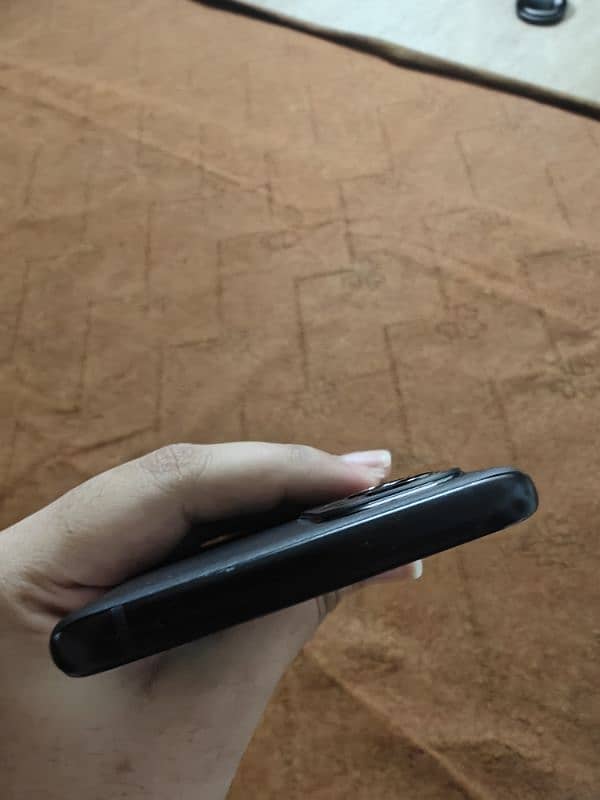 line on panel and bottom right screen damaged 1