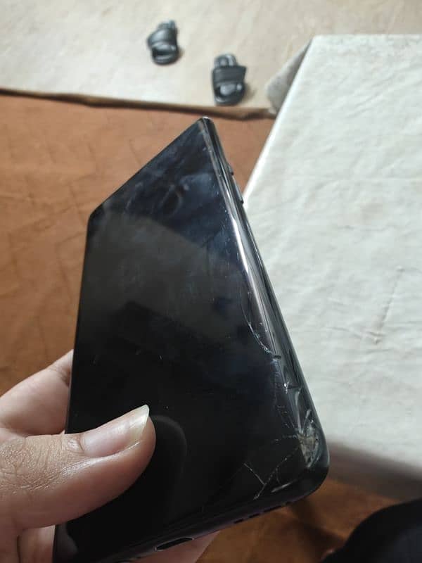 line on panel and bottom right screen damaged 5