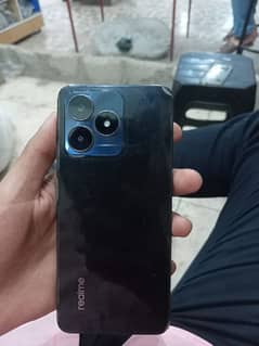 realme