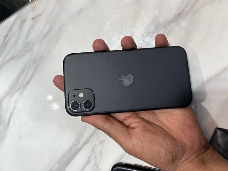 IPHONE 11 1