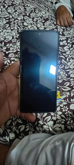 coman 20 offical pta 8+8Gb 256Gb with good condition