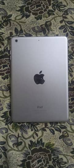 Apple iPad Mini 2 (16GB, Wi-Fi, Space Gray)