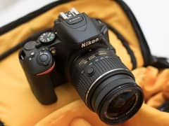 Nikon D5500 DSLR - Excellent Condition