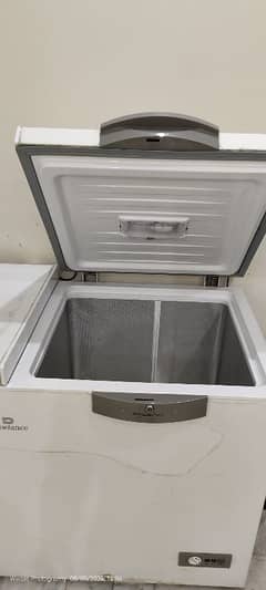 Dawlance 2 door Full Size Convertible Freezer