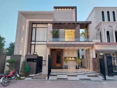 10 MARLA BRAND NEW LUXURY HOUSE FOR SALE
