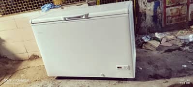 model HDF 405 hair deep freezer