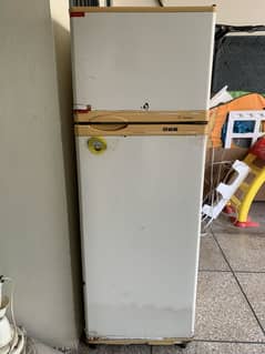 Double door Dawlence fridge 100% working