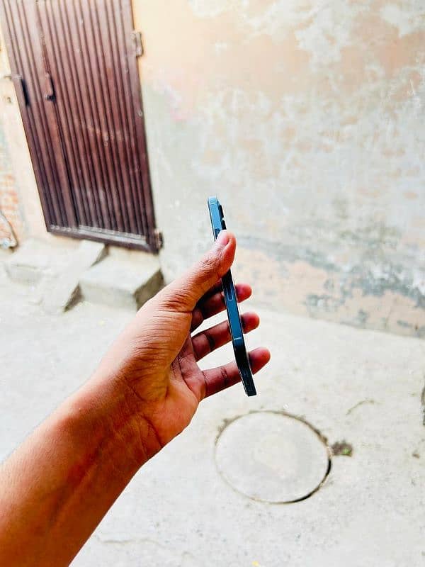 iphone 12 pro max 256Gb factory unlock 4