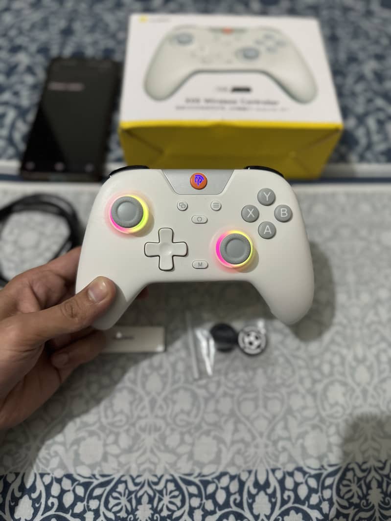 EasySMX X05 and Gamesir NovaLite Hall Effect Gaming Controllers 2