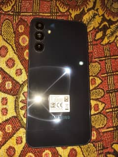 mobile ka dabba mobile mein koi masla nahin hai tan ghatana hai