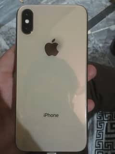 iPhone Xs with Charger and Airpods