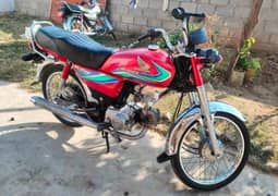 Honda CD 70cc Model 17 Urgent sale WhatsApp Contact