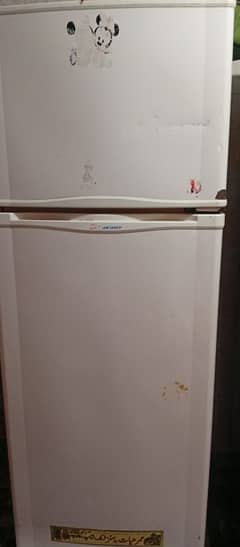 Dawlance refrigerator. Condition 10/7 working condition