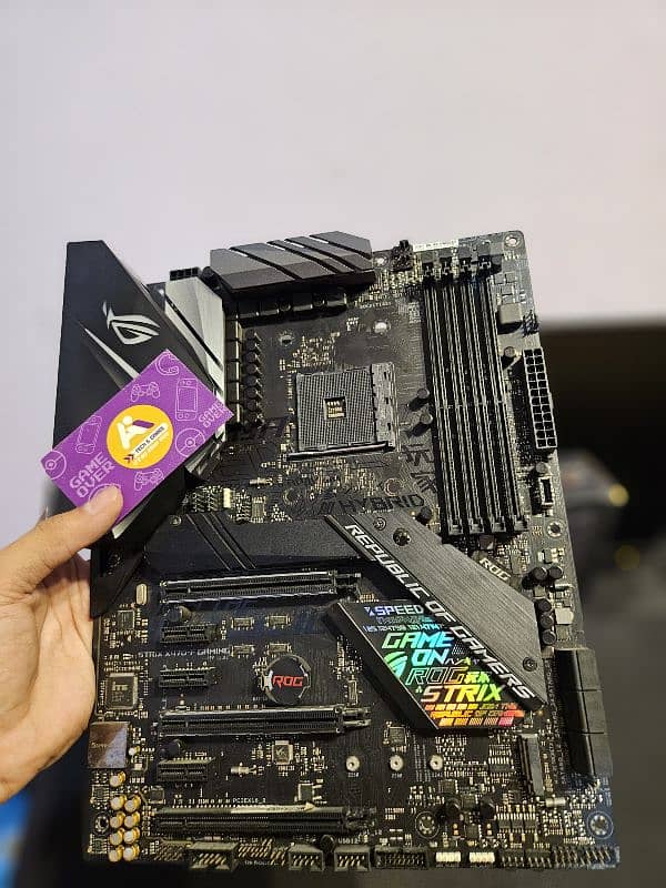 Amd ryzen 5 5600 with Asus Rog Strix X470-FGaming royal gold trident z 5