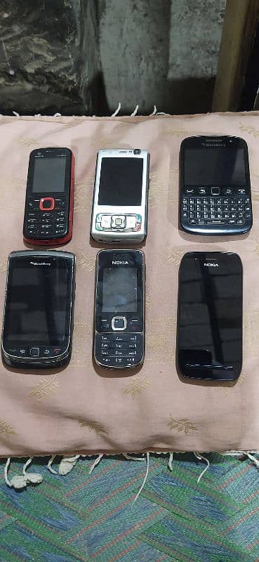 Nokia N8 , Nokia 808 , BlackBerry Q10 PTA approved 03068344559 9