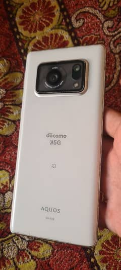 aquos r6