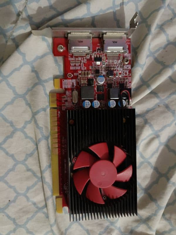 AMD Radeon R7 430 2GB 128Bit DDR5 0