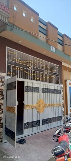 Kanal View oposit Almaka town rafyqamer road 3.88 mrla single Story Luxury tile house urgent Sale