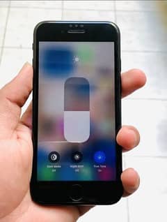 64 gb condition 10/7 thore sy scratch hai