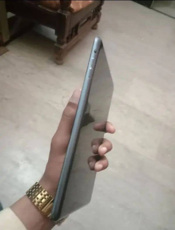 i pad mini 2 10/10 exchange possible with any device 4