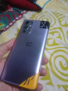 OnePlus 9 5G 12GB 256gb 13 update charger converter sath hai