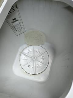 Dawlance washing machine in good working condition