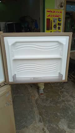 Dawlanc fridge for sale medium size