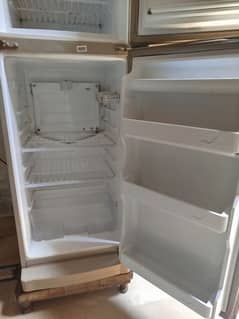Dowlance upper small size fridge