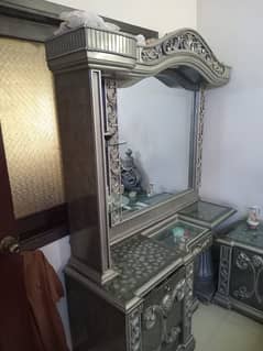 beautiful dressing table