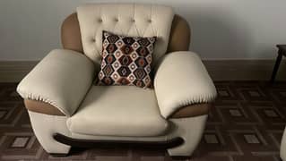 5 seater sofa set + centre tabel  for sale