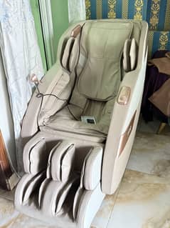 Zero gravity message chair