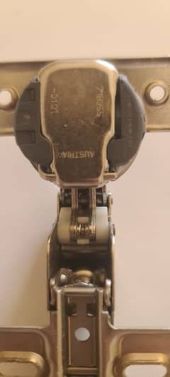 cabinet Hinges