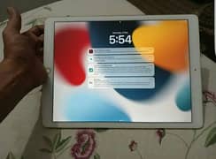 I pad pro 2nd Gen 2021 (12.9 inch display)