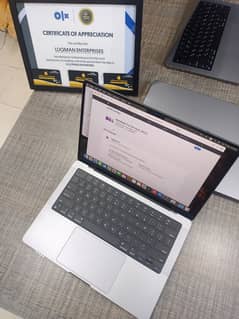 MACBOOK