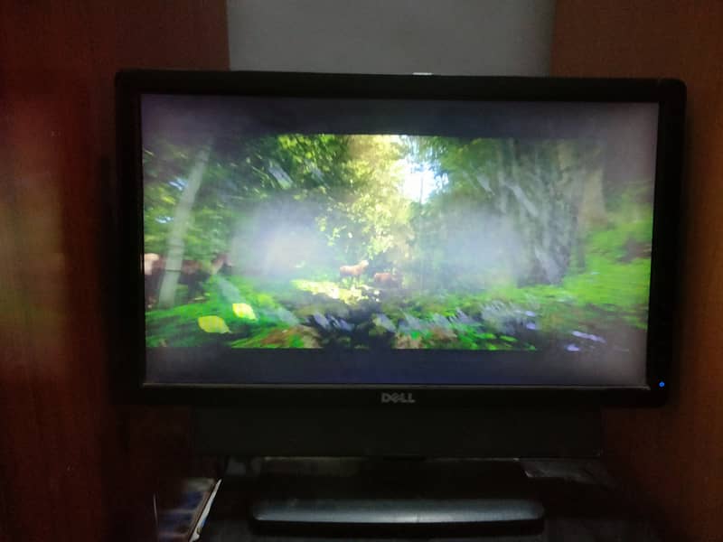 Dell computer LCD. 1
