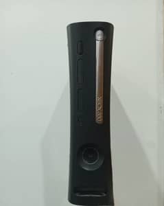 XBOX 360 with 2 controllers and 40+ games