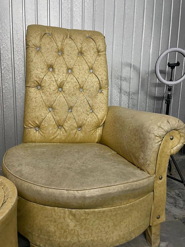 2 single sofas with it's side table 1