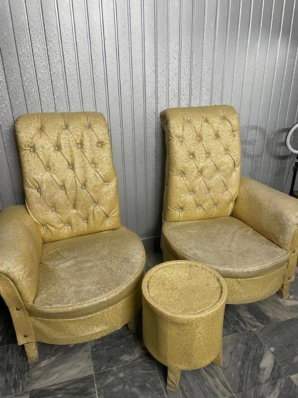 2 single sofas with it's side table 2