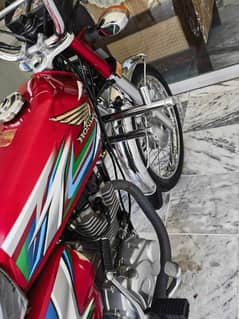 Honda 125 bike for sale full genuine bike