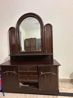 Dressing table
