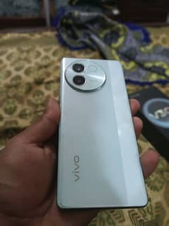 Vivo V30E 8+8/256 10/10 condition  with all assesories