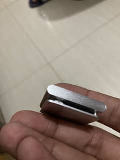 APPLE IPOD 4SHUFFEL 10/10 JUST LIKE NEW