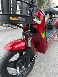Electric scooty